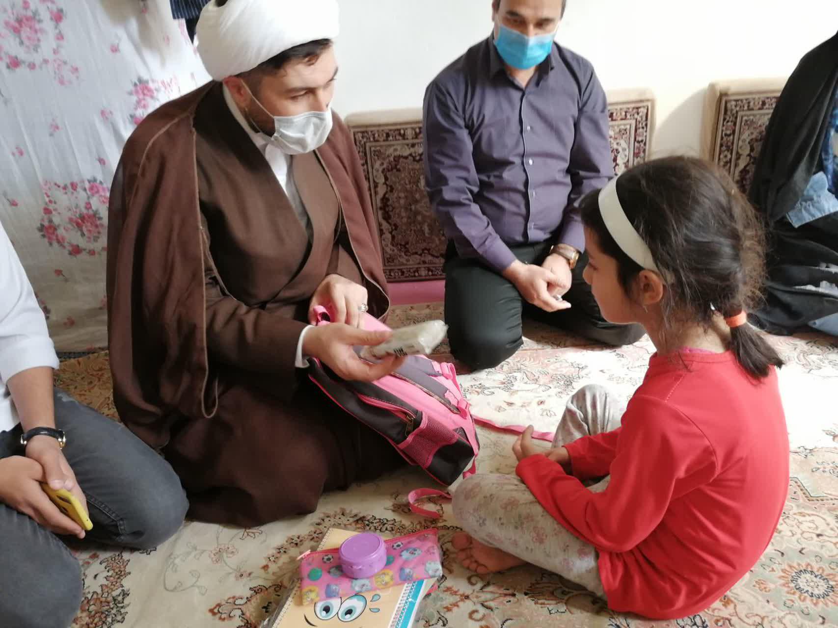 غافلگیری دانش آموزان زنجانی با اقدام متفاوت امام جماعت مسجد داود قلی زنجان غافلگیری دانش آموزان زنجانی با اقدام متفاوت امام جماعت مسجد داود قلی زنجان
