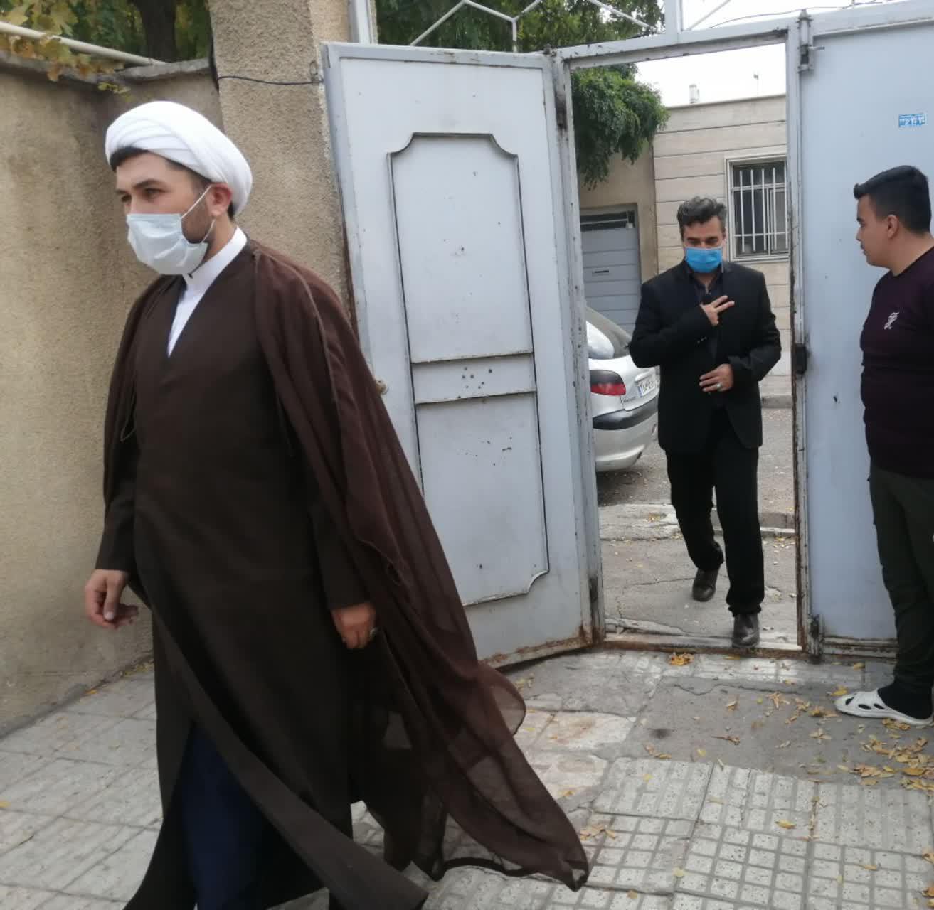 غافلگیری دانش آموزان زنجانی با اقدام متفاوت امام جماعت مسجد داود قلی زنجان غافلگیری دانش آموزان زنجانی با اقدام متفاوت امام جماعت مسجد داود قلی زنجان
