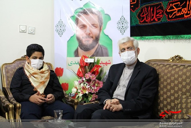 دیدار سعید جلیلی با خانواده شهید آمر به معروف محمد محمدی دیدار سعید جلیلی با خانواده شهید آمر به معروف محمد محمدی