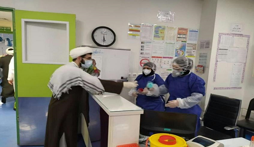 حضور ۱۵۰ هزار طلبه بسیجی در میدان مبارزه با کرونا حضور ۱۵۰ هزار طلبه بسیجی در میدان مبارزه با کرونا