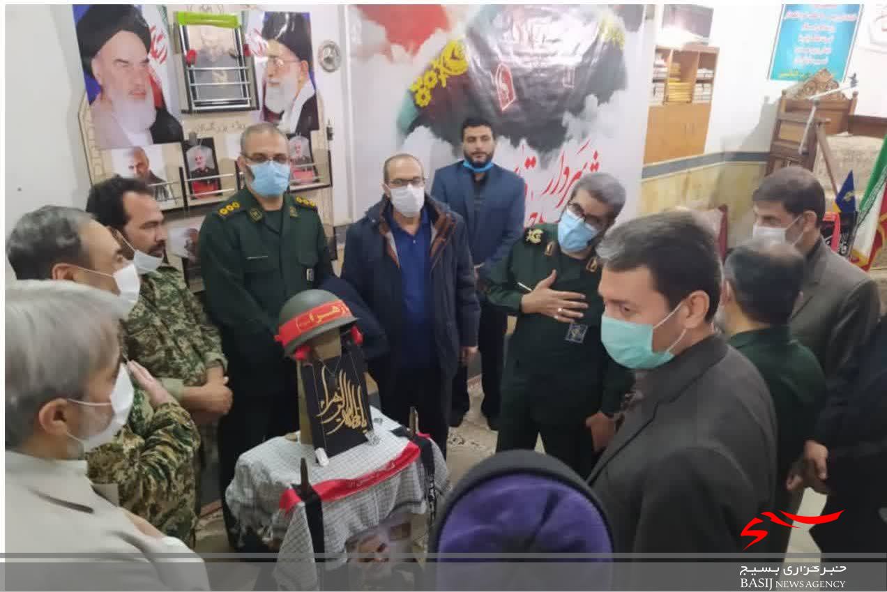 گرامیداشت یاد شهداء و دیگر رزمندگان عرصه مقاومت گرامیداشت یاد شهداء و دیگر رزمندگان عرصه مقاومت