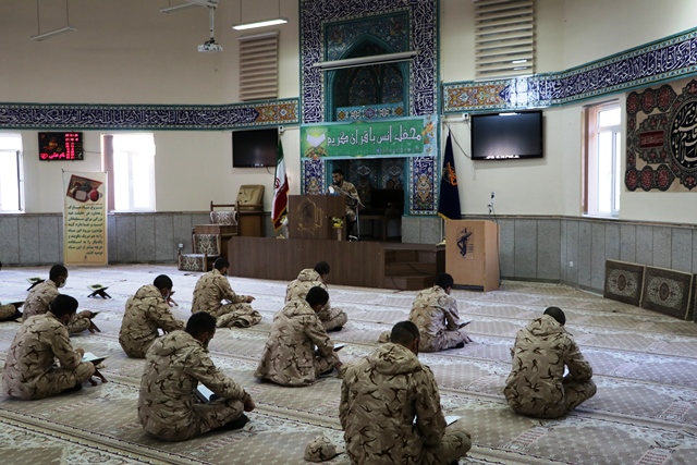 برگزاری محفل انس با قران کریم در سپاه انصارالمهدی(عج)استان زنجان+تصاویر