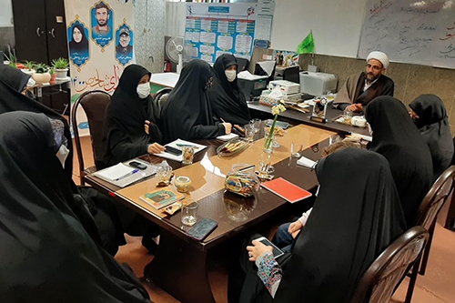 حاج قاسم یکی از شاگردان ممتاز مکتب فاطمی (س) بود حاج قاسم یکی از شاگردان ممتاز مکتب فاطمی (س) بود