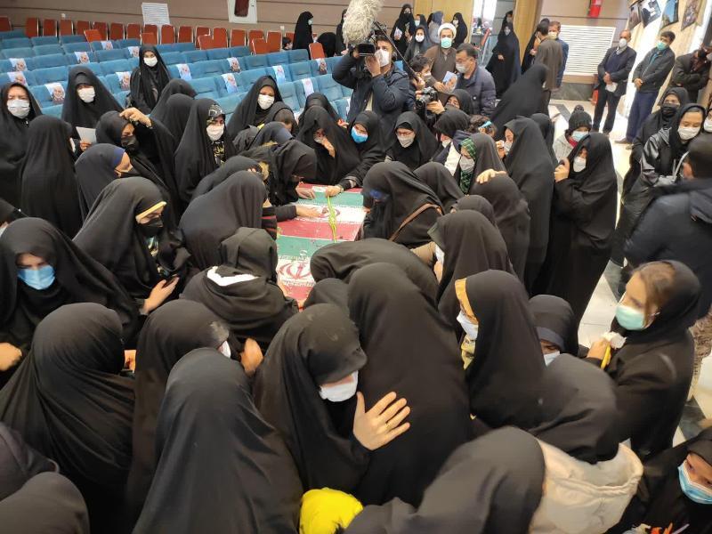 برگزاری همایش دختران حاج قاسم در شهرکرد برگزاری همایش دختران حاج قاسم در شهرکرد