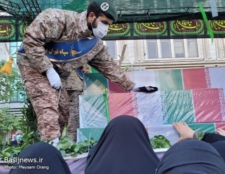 مراسم تشییع پیکر ۱۵۰ شهید گمنام از دانشگاه تهران