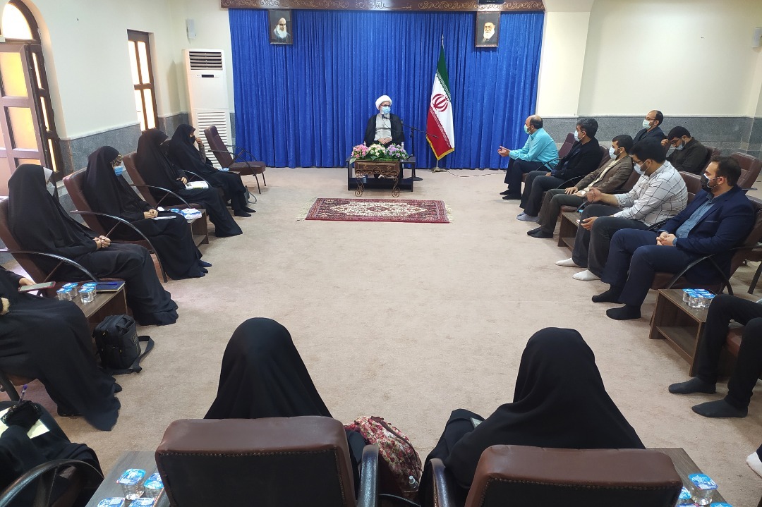 دیدار جمعی از دانشجویان بسیجی استان بوشهر با آیت الله صفایی بوشهری