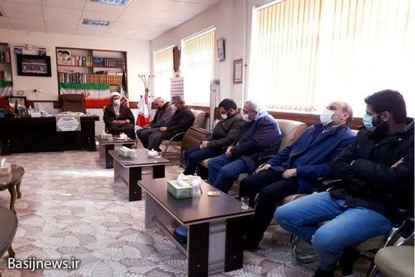 دیدار جمعی از هنرمندان با امام جمعه ملایر دیدار جمعی از هنرمندان با امام جمعه ملایر