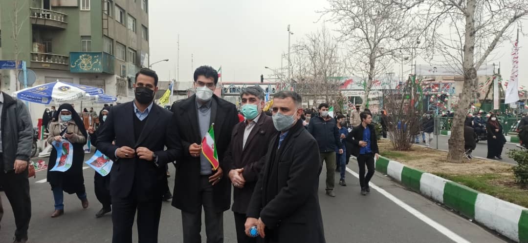 حضور پرشور ورزشکاران در راهپیمایی یوم الله 22 بهمن حضور پرشور ورزشکاران در راهپیمایی یوم الله 22 بهمن