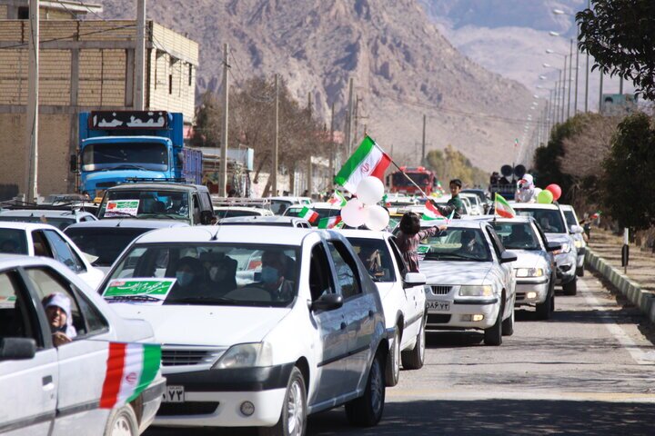 تجدید عهد دانشگاهیان با نظام اسلامی در فجر ۱۴۰۰