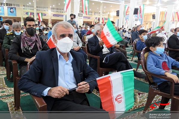 دشمن از طریق فضای مجازی به افتخارهای انقلاب هجمه آورده&zwnj;است