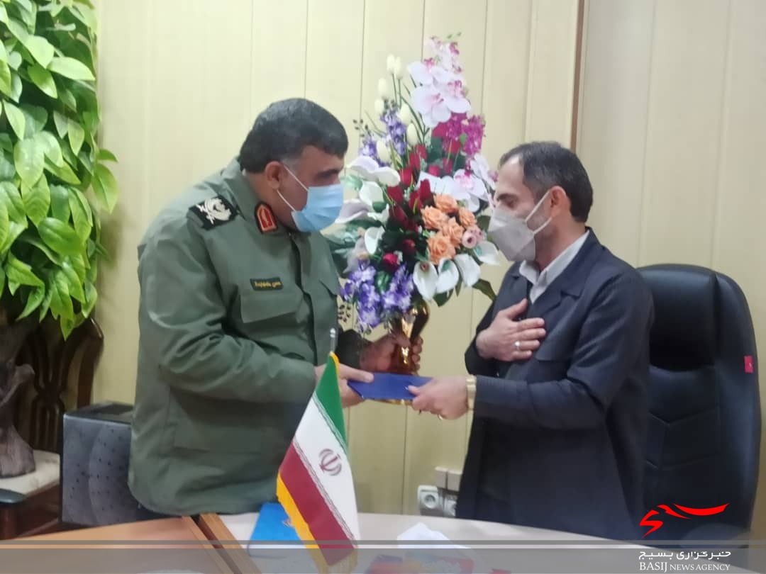 فرمانده تیپ 48 فتح کهگیلویه و بویراحمد با فرماندار بویراحمد دیدار کرد / درسی که سردار حکمتیان به همه داد ( + تصاویر )