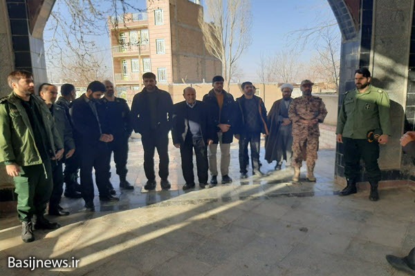 دیدار جمعی از بسیجیان نهاوند با خانواده شهید &laquo;احمد شوهانی&raquo;+تصاویر