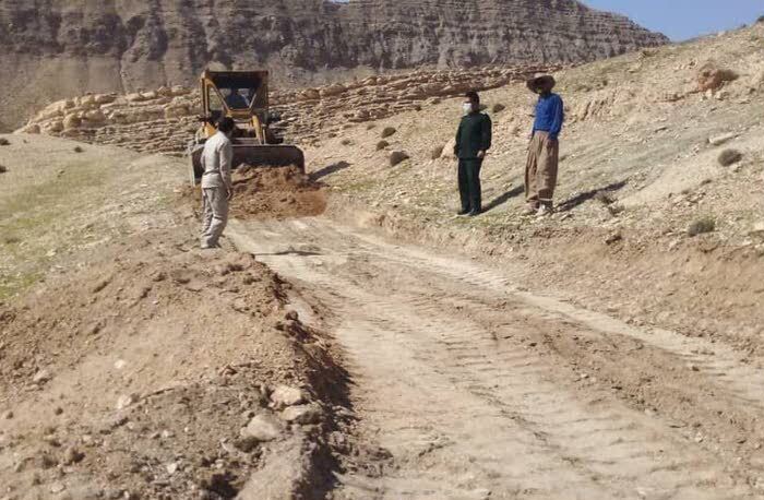 بازگشایی جاده عشایری و روستایی ومرمت۴منزل مسکونی به همت سپاه ناحیه دهلران