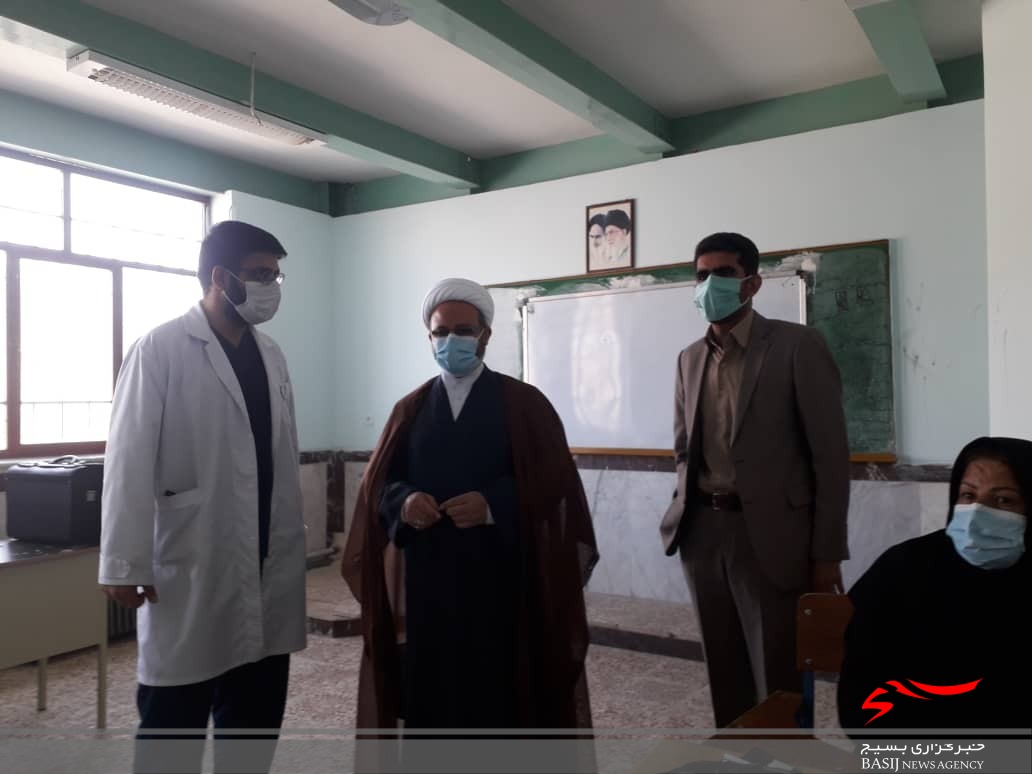 خدمات رسانی رایگان گروه جهادی پزشکی در بخش سپیدار بویراحمد خدمات رسانی رایگان گروه جهادی پزشکی در بخش سپیدار بویراحمد