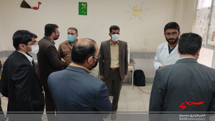 خدمات رسانی رایگان گروه جهادی پزشکی در بخش سپیدار بویراحمد خدمات رسانی رایگان گروه جهادی پزشکی در بخش سپیدار بویراحمد