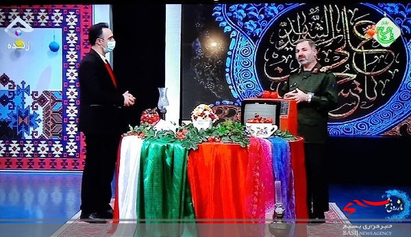 تفکر پاسداری از اسلام مرز نمیشناسد /سپاه در مسیر تداوم نهضت حسینی گام برمیدارد تفکر پاسداری از اسلام مرز نمیشناسد /سپاه در مسیر تداوم نهضت حسینی گام برمیدارد