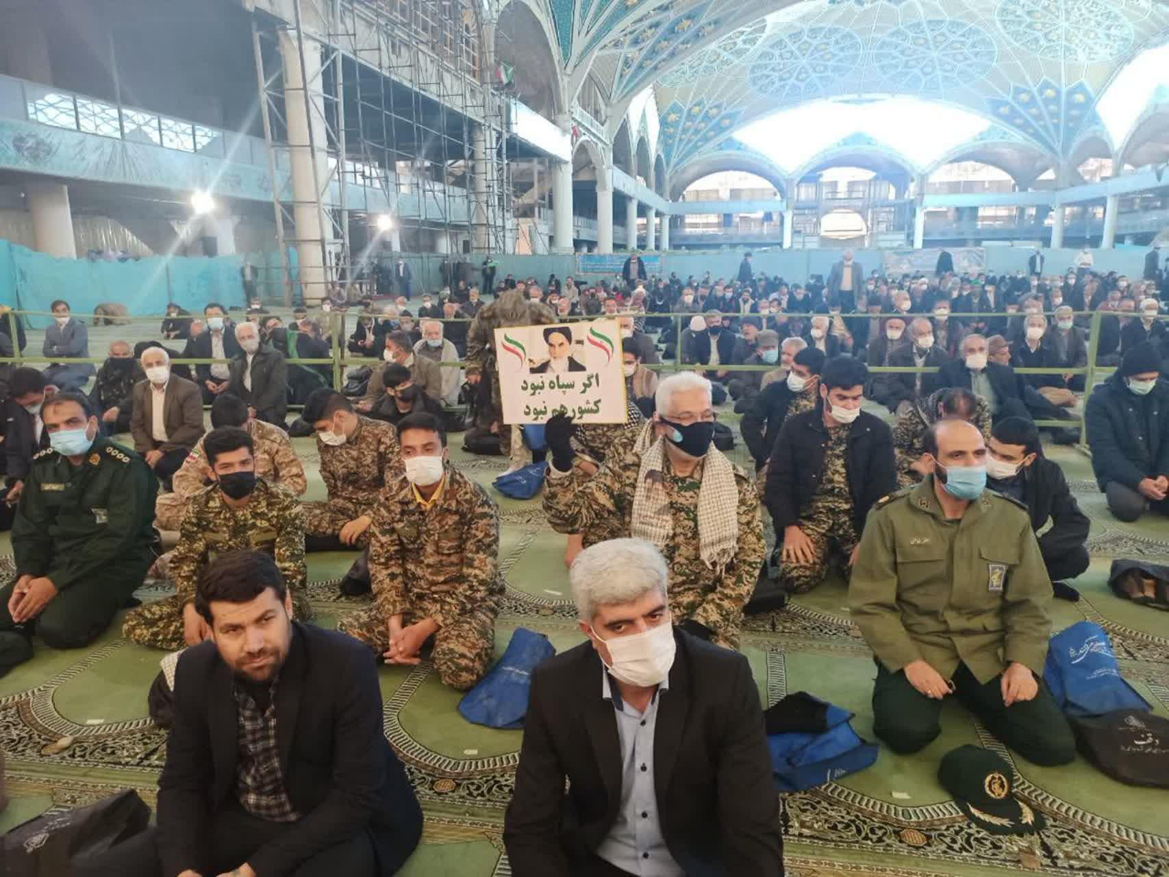 شرکت در نماز عبادی، سیاسی جمعه رزمندگان گردان های 119 و ۱۰۵ حضرت امام حسین(علیه السلام) شرکت در نماز عبادی، سیاسی جمعه رزمندگان گردان های 119 و ۱۰۵ حضرت امام حسین(علیه السلام)