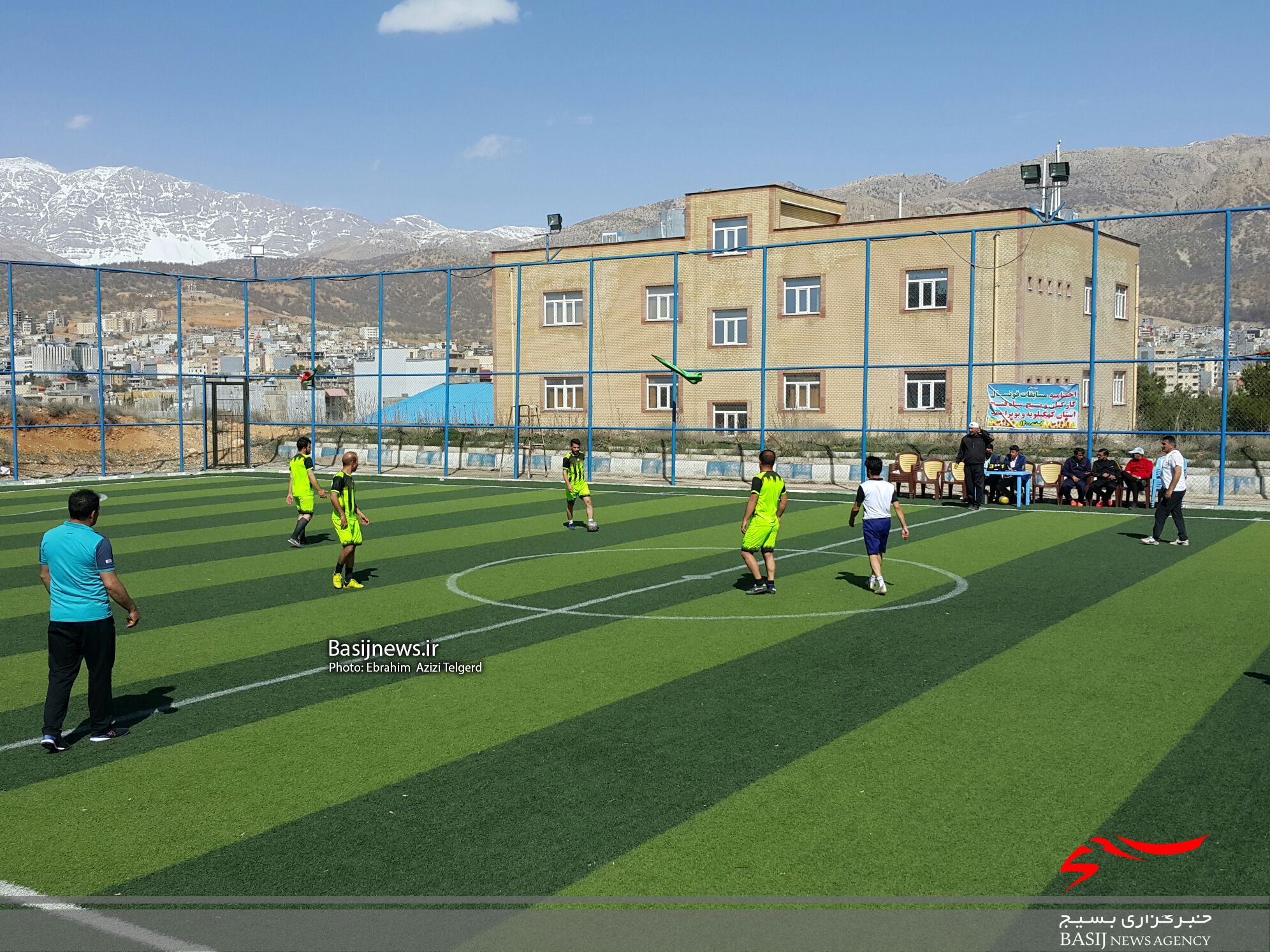 مسابقات مینی فوتبال کارکنان و بسیج سپاه فتح کهگیلویه و بویراحمد با قهرمانی ناحیه دنا پایان یافت + (تصاویر )