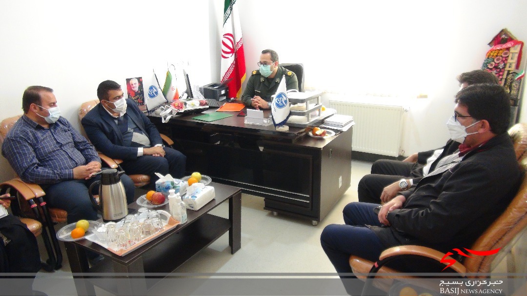 مسئول سازمان بسیج رسانه کهگیلویه و بویراحمد تجلیل شد مسئول سازمان بسیج رسانه کهگیلویه و بویراحمد تجلیل شد