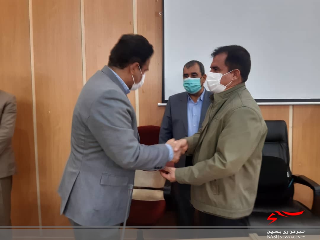 تودیع و معارفه چهار نفر از مدیران ستادی استانداری کهگیلویه وبویراحمد تودیع و معارفه چهار نفر از مدیران ستادی استانداری کهگیلویه وبویراحمد