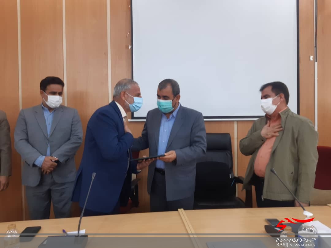 تودیع و معارفه چهار نفر از مدیران ستادی استانداری کهگیلویه وبویراحمد تودیع و معارفه چهار نفر از مدیران ستادی استانداری کهگیلویه وبویراحمد