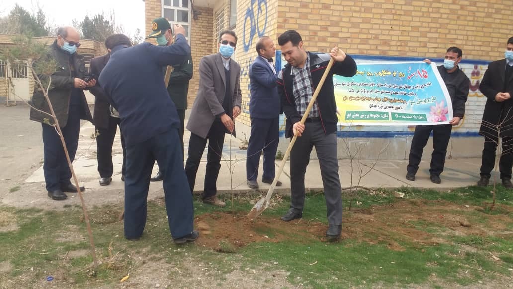 کاشت نهال به نام شهدا توسط بسیج ورزشکاران کاشت نهال به نام شهدا توسط بسیج ورزشکاران