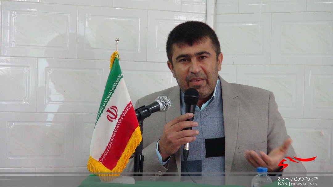 هنرجویان نمونه علمی و اخلاقی هنرستان کشاورزی آیت الله ملک حسینی یاسوج تجلیل شدند