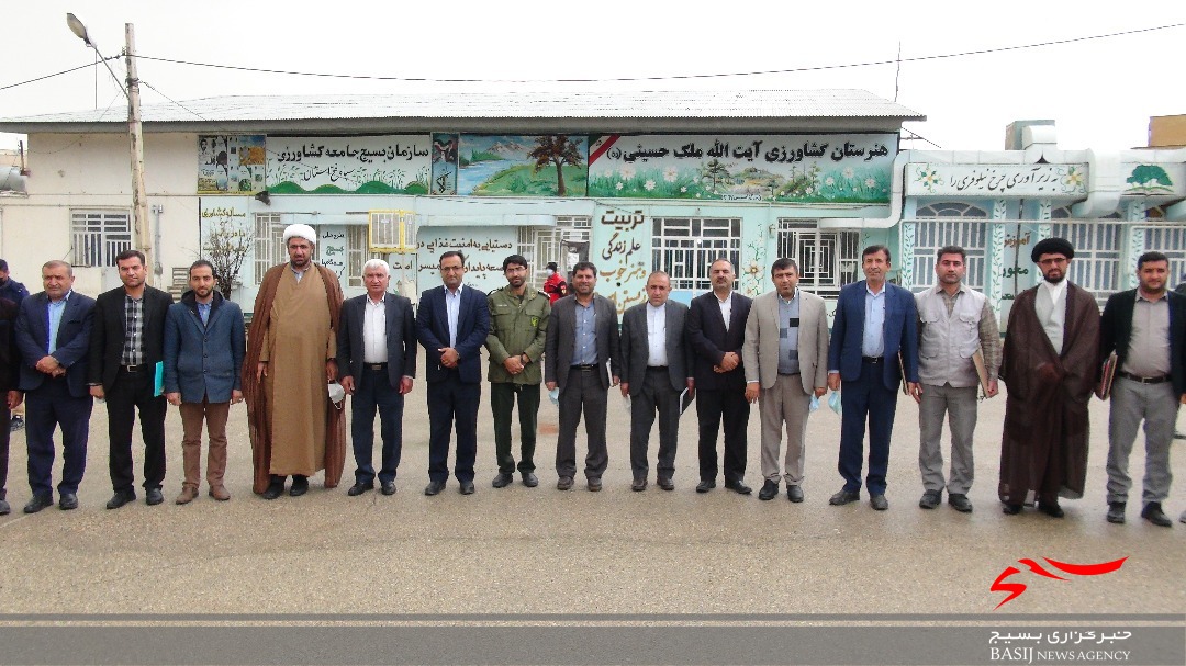 هنرجویان نمونه علمی و اخلاقی هنرستان کشاورزی آیت الله ملک حسینی یاسوج تجلیل شدند
