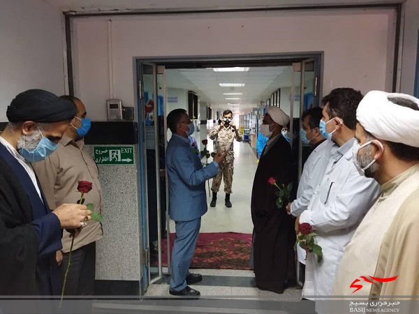 تقدیر از کادر درمان در محمودآباد + تصاویر