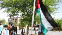 اهتزاز پرچم فلسطین درمیدان قدس شهرکرد اهتزاز پرچم فلسطین درمیدان قدس شهرکرد
