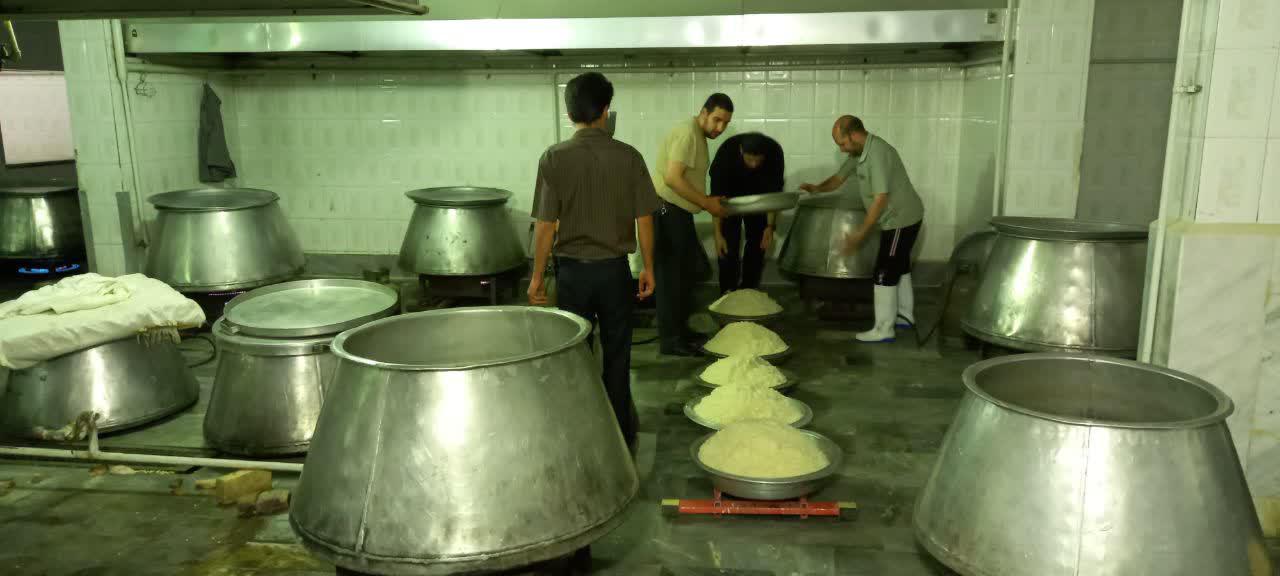 پخت و توزیع 5000پرس غذای گرم در بین نیازمندان زنجانی به همت گروه جهادی شهید شاطری