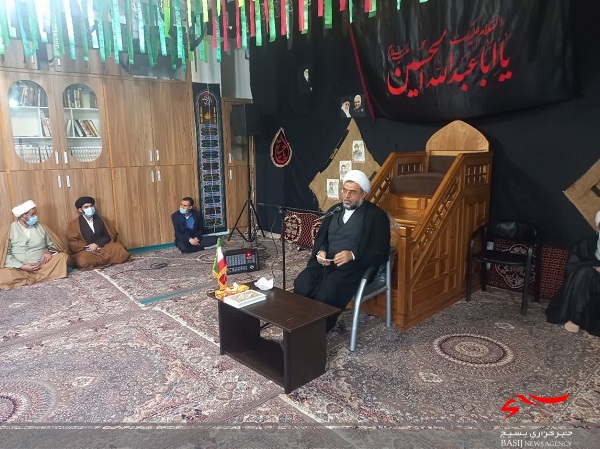 سکان مدیریت اجرایی کشور نیازمند فرد انقلابی است نه لیبرالی / سکان مدیریت اجرایی کشور نیازمند فرد انقلابی است نه لیبرالی /