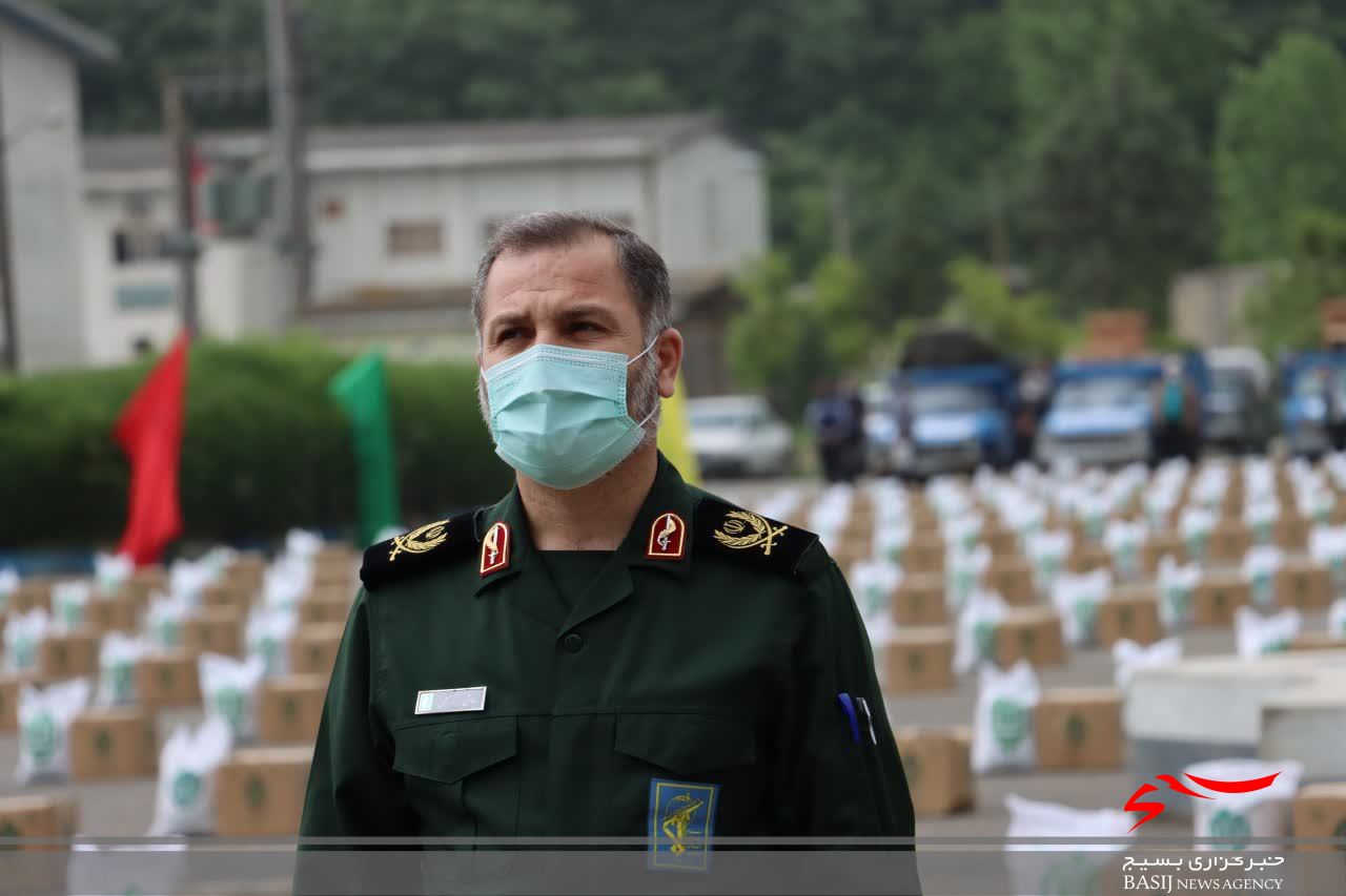 توزیع ۱۰ هزار بسته معیشتی بین نیازمندان / اهدای ۲۷۳ سری جهیزیه به نوعروسان توزیع ۱۰ هزار بسته معیشتی بین نیازمندان / اهدای ۲۷۳ سری جهیزیه به نوعروسان