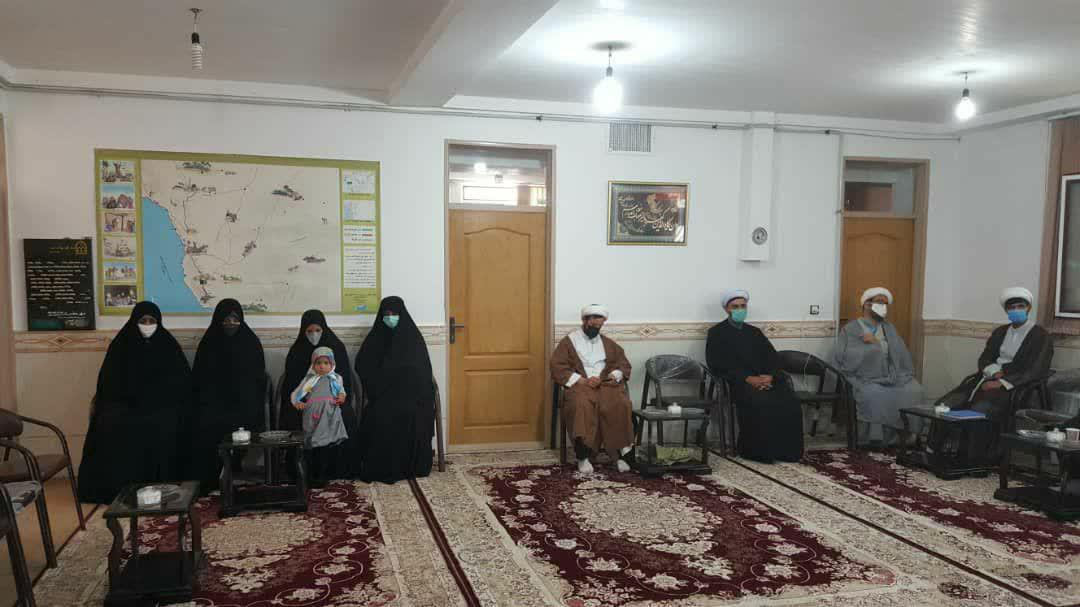 دشمن درصدد القای حس ناامیدی با حربه مشکلات معیشتی است دشمن درصدد القای حس ناامیدی با حربه مشکلات معیشتی است