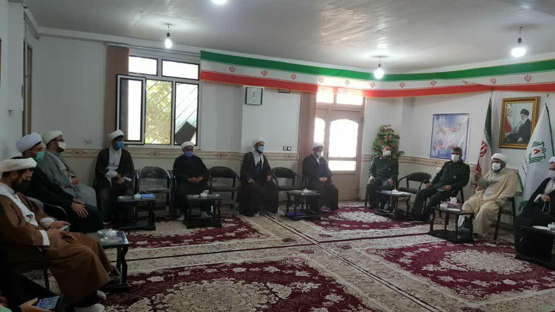 دشمن درصدد القای حس ناامیدی با حربه مشکلات معیشتی است دشمن درصدد القای حس ناامیدی با حربه مشکلات معیشتی است