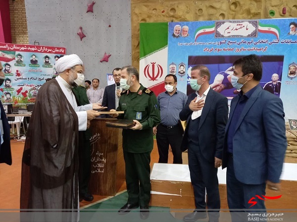 اختتامیه مسابقات قهرمانی کشتی بسیج کشور،انتخابی «سیزم»برگزار شد اختتامیه مسابقات قهرمانی کشتی بسیج کشور،انتخابی «سیزم»برگزار شد