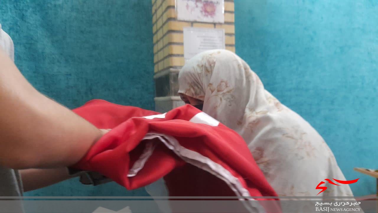 رونمایی از پرچم حرم مطهر حضرت زینب(س) رونمایی از پرچم حرم مطهر حضرت زینب(س)