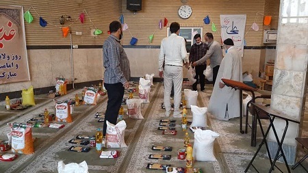 تهیه و توزیع ۵۰۰ پرس غذای گرم بین خانواده های کم برخوردار