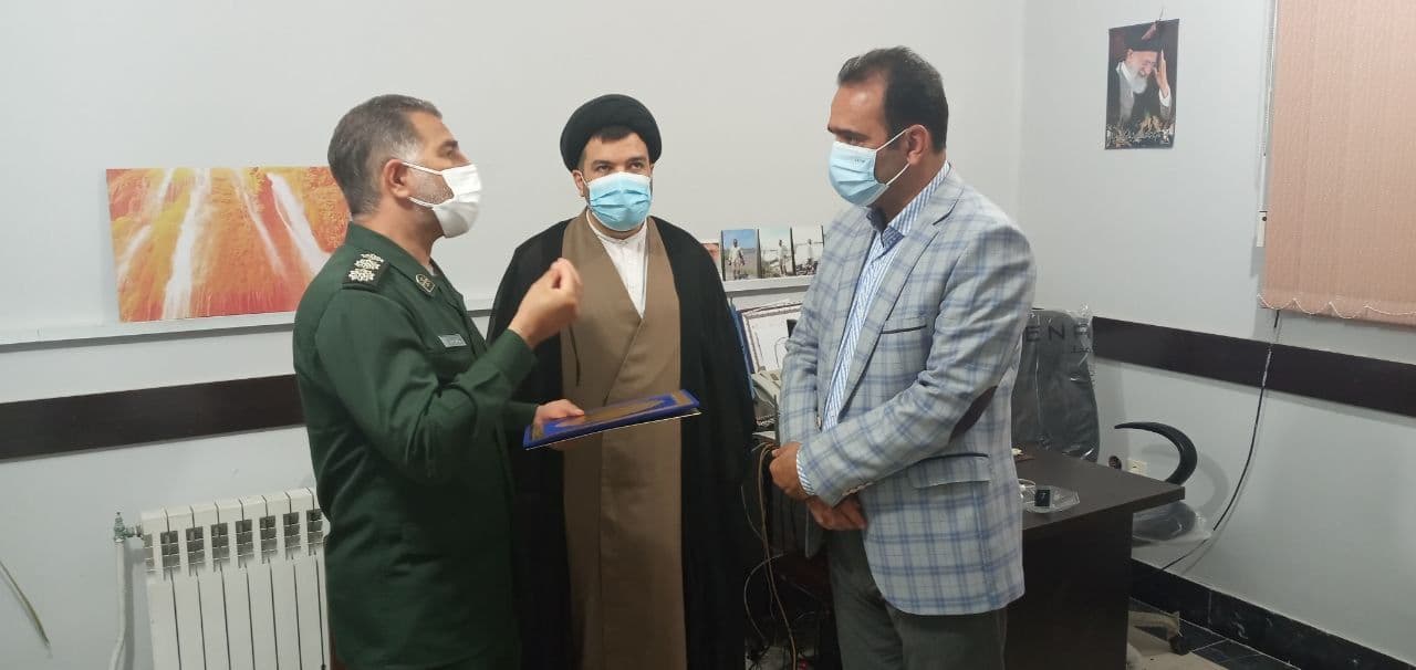 خبرنگاران زبان گویای جامعهاند خبرنگاران زبان گویای جامعهاند