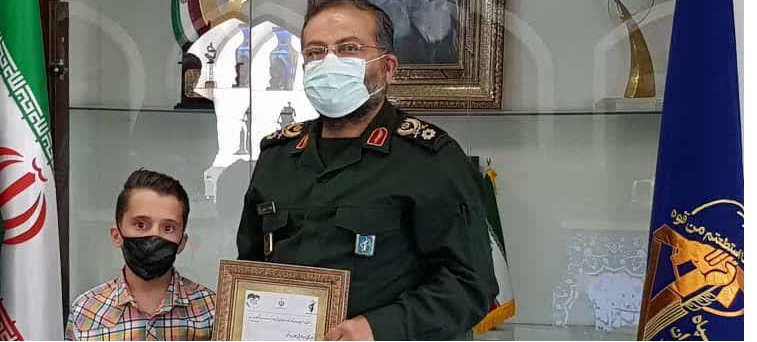 سردار سلیمانی از نوجوان مخترع سمنانی تجلیل کرد سردار سلیمانی از نوجوان مخترع سمنانی تجلیل کرد