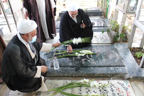 بازدید حجت الاسلام علیزاده از فعالیت های طلاب جهادی در بهشت زهرا (س)
