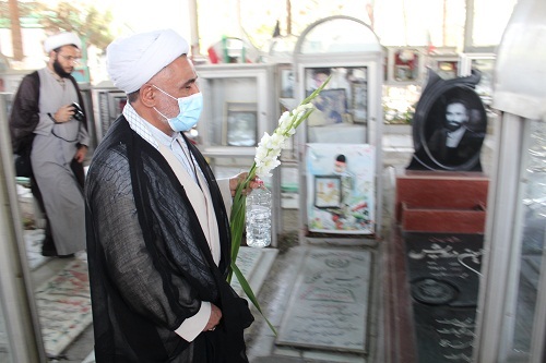 بازدید حجت الاسلام علیزاده از فعالیت های طلاب جهادی در بهشت زهرا (س)