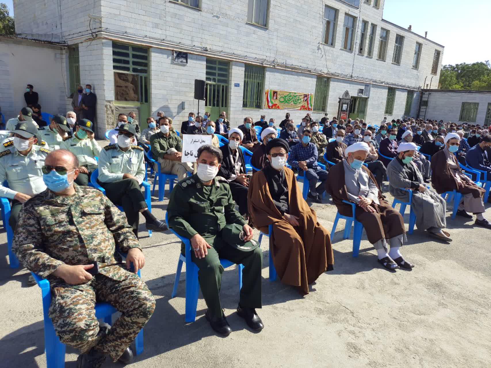 آغاز بزرگداشت هفته دفاع مقدس در سپاه شازند آغاز بزرگداشت هفته دفاع مقدس در سپاه شازند