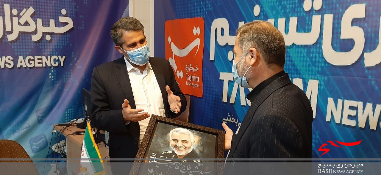 رسانههای انقلابی مدافعان فرهنگی نظام هستند باید از تولیدات رسانه ای جبهه انقلاب حمایت شود
