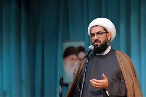 دشمن برای ایجاد تفرقه بین شیعه و سنی برنامه‌ریزی کرده است