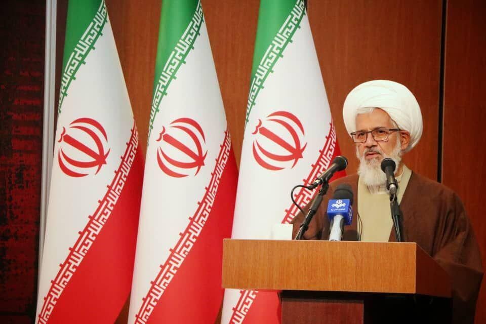 دشمن با جنگ فرهنگی هویت ملت ایران را هدف قرار داده است دشمن با جنگ فرهنگی هویت ملت ایران را هدف قرار داده است