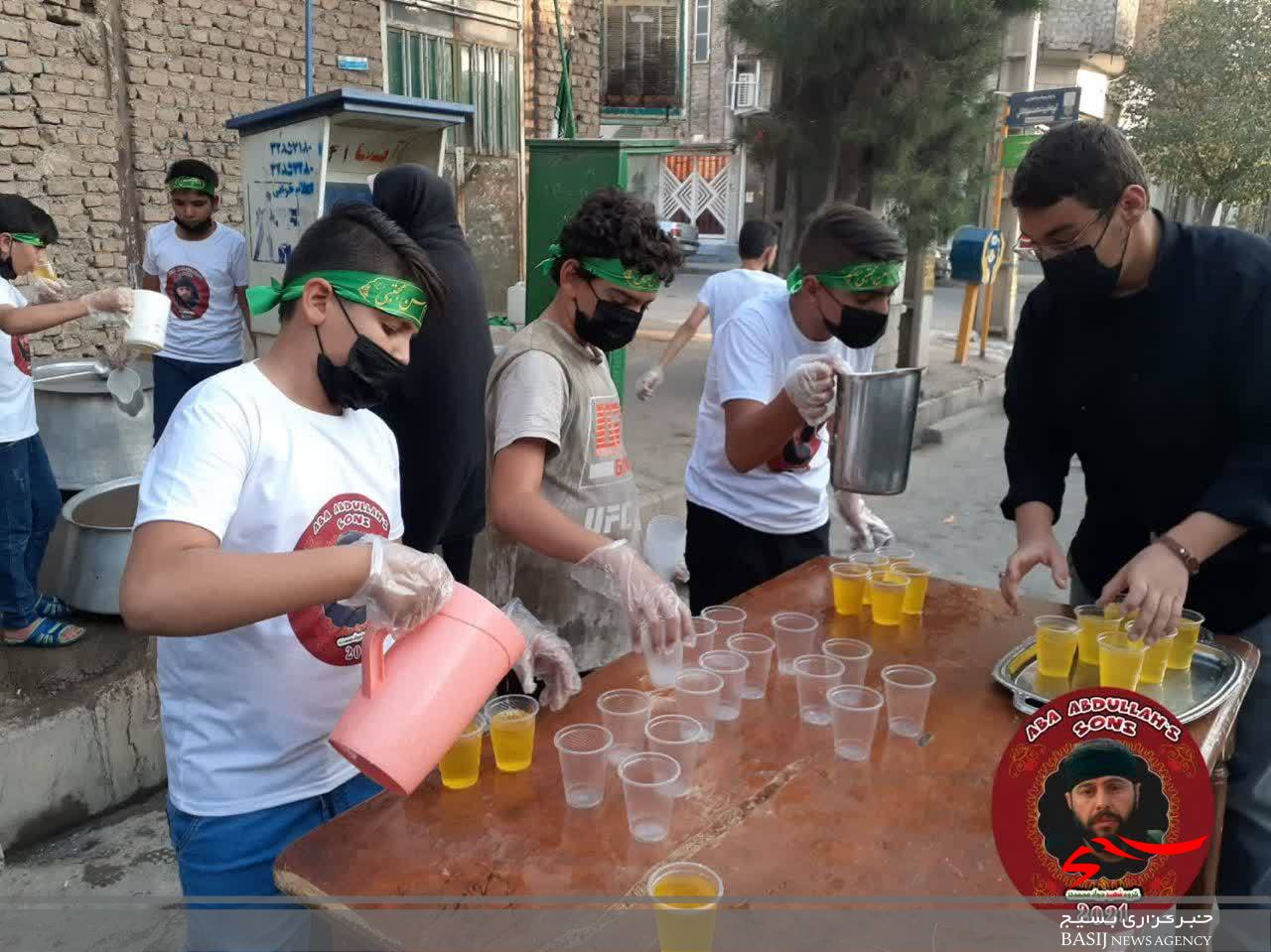برپایی ایستگاه صلواتی توسط بسیجیان پایگاه امام علی(ع)
