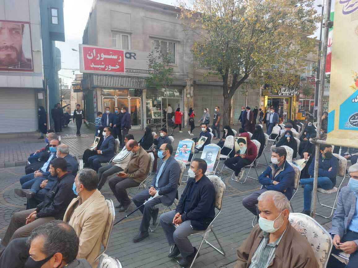 مراسم گرامیداشت ۱۳ آبان در زنجان برگزار شد مراسم گرامیداشت ۱۳ آبان در زنجان برگزار شد