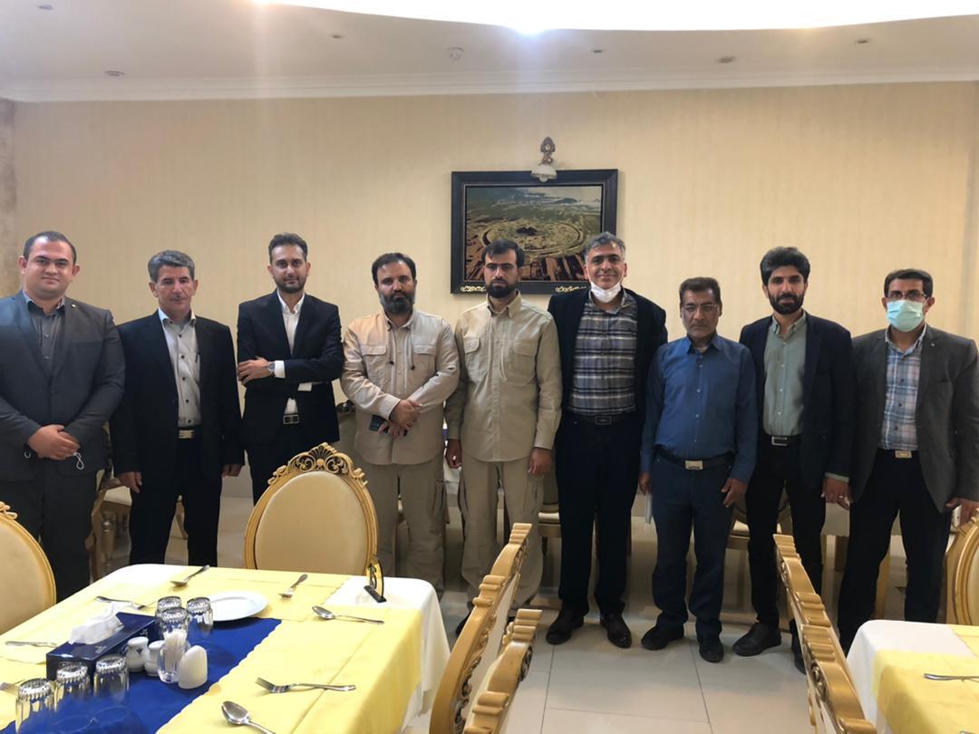 استان فارس از لحاظ مشکلات باید بعنوان استان کمتر برخوردار مورد توجه دولت و مجلس قرار گیرد استان فارس از لحاظ مشکلات باید بعنوان استان کمتر برخوردار مورد توجه دولت و مجلس قرار گیرد