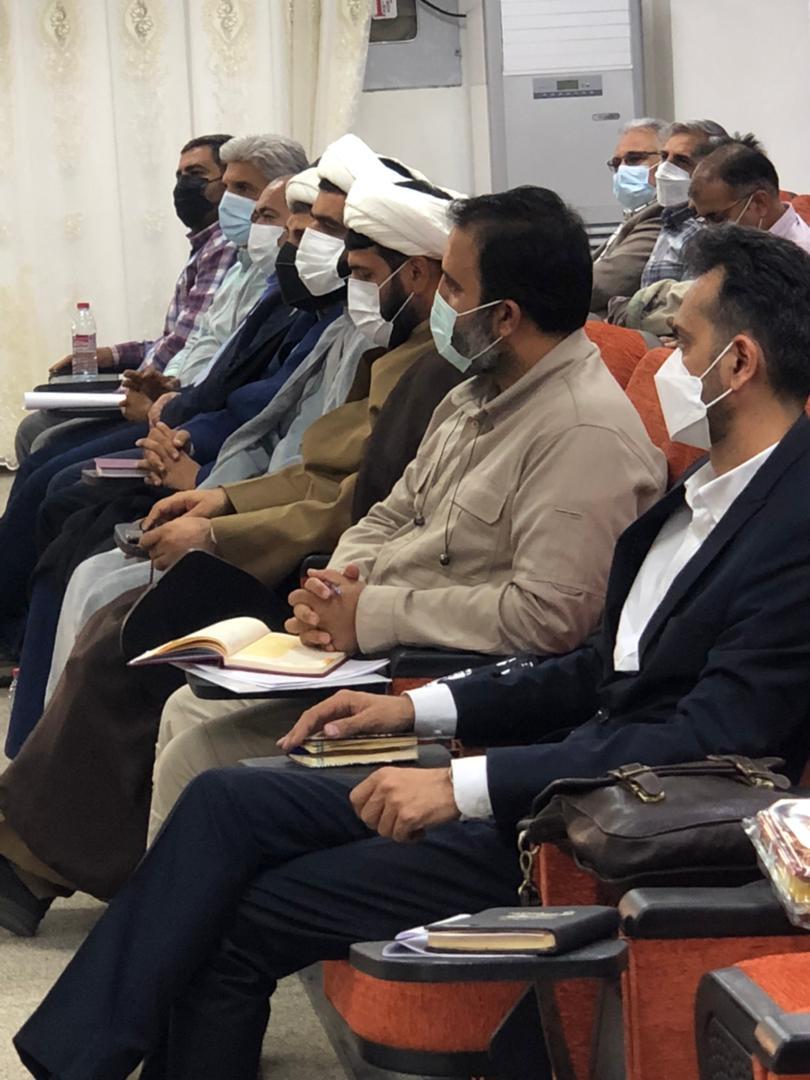 استان فارس از لحاظ مشکلات باید بعنوان استان کمتر برخوردار مورد توجه دولت و مجلس قرار گیرد استان فارس از لحاظ مشکلات باید بعنوان استان کمتر برخوردار مورد توجه دولت و مجلس قرار گیرد